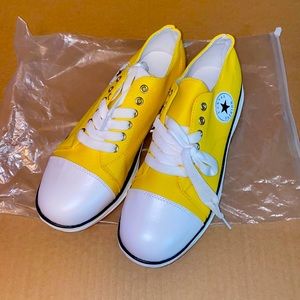 Canvas Chic Me Sneakers